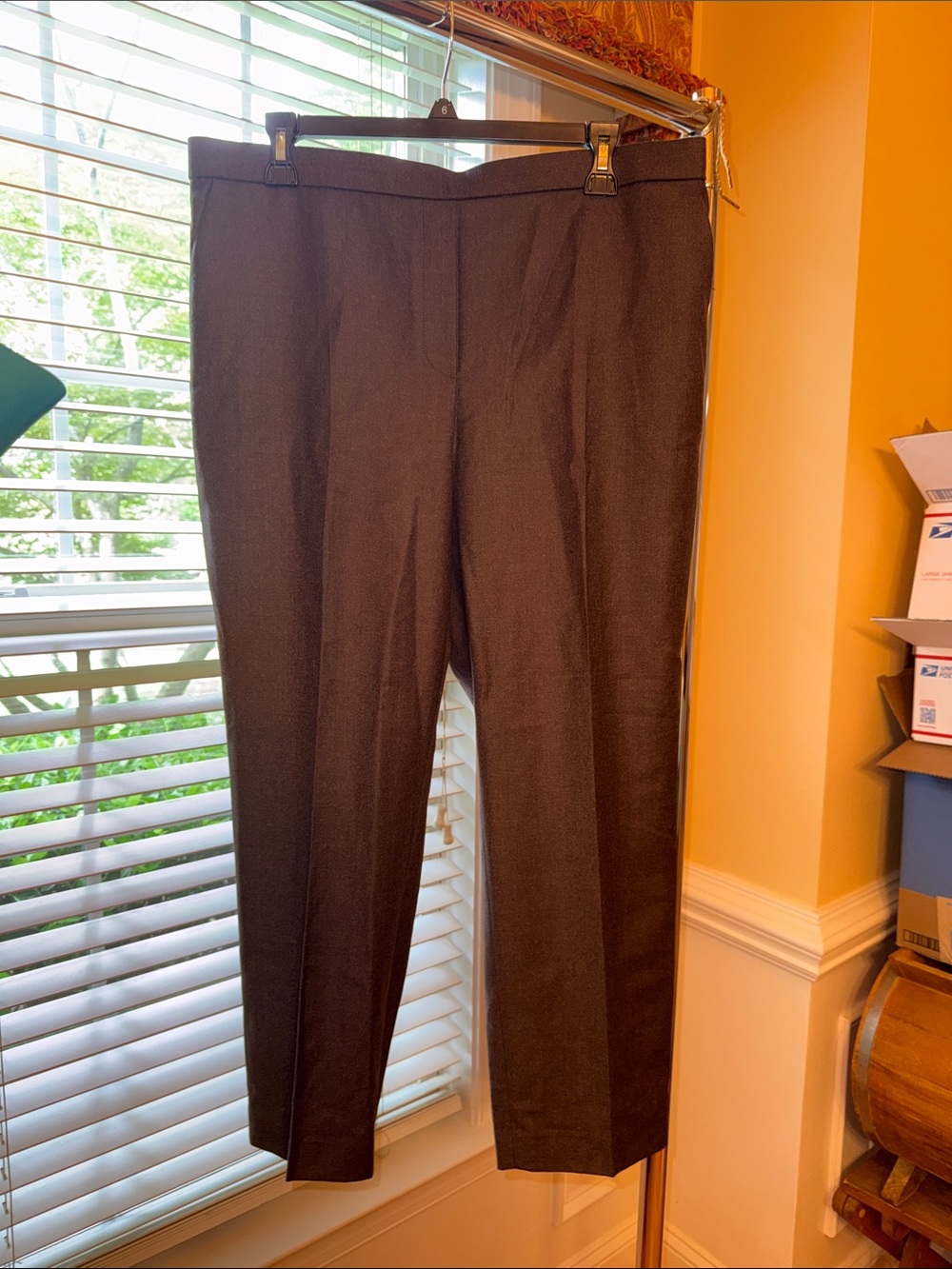 Theory Treeca Pull-on pant in sleek flannel-brown - Picture 5 of 6